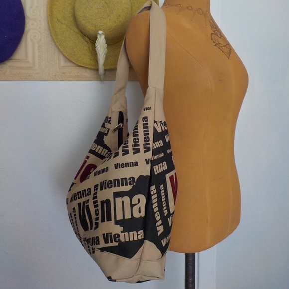 Vienna Tan Canvas Tote Bag NWOT - Picture 6 of 8